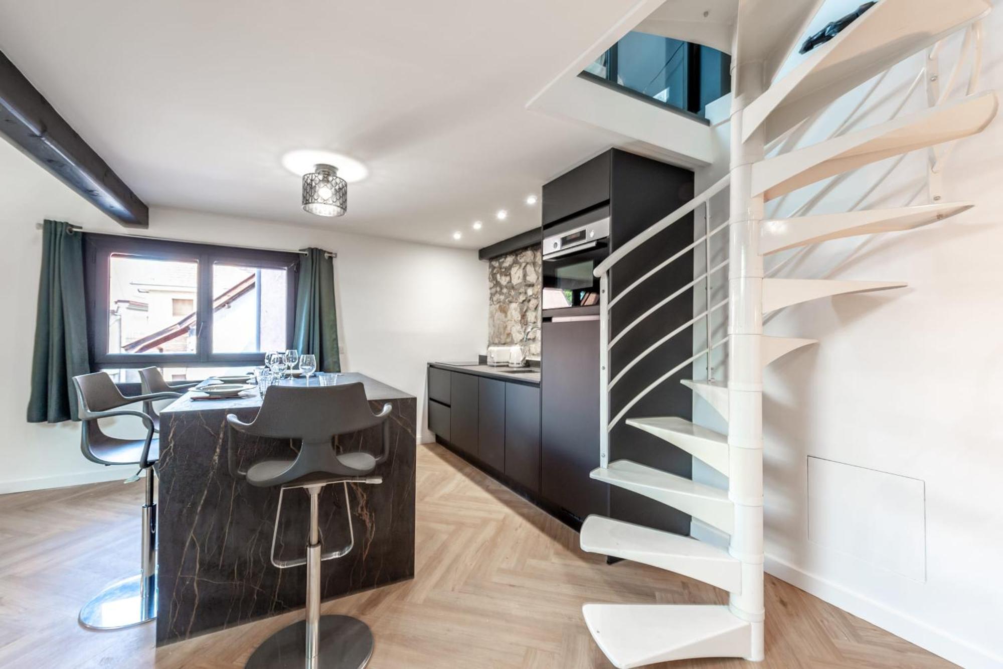 Matterhorn Apartment Анси Екстериор снимка